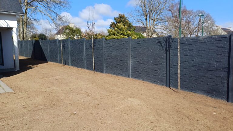 Palissade Beton a motifs plantations et refection de la pelouse 7 - Quimper Concarneau