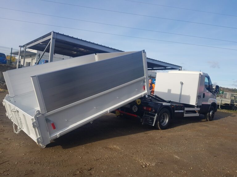 Poids lourds 7.5T avec benne ampirolle 2 - Quimper Concarneau